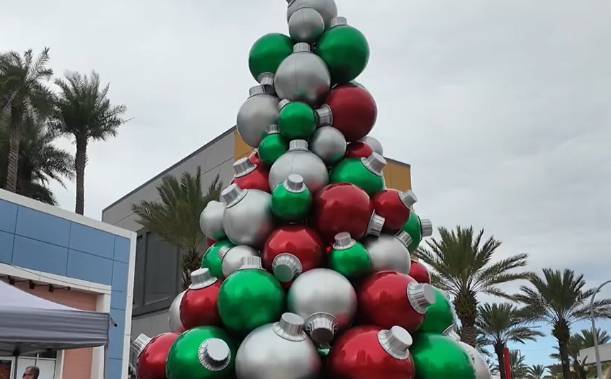 Downtown Daytona Beach decorated for Christmas